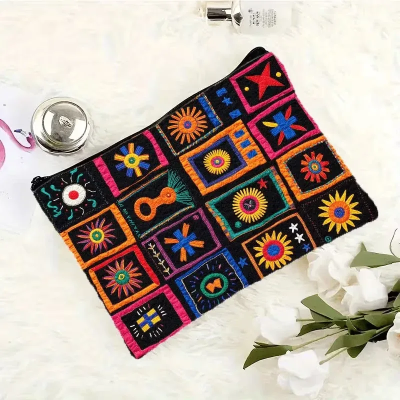sac brodé bohème orné de motifs solaires et étoilés de style art populaire, adapté aux hommes et aux femmes, trousse de maquillage pour les voyages