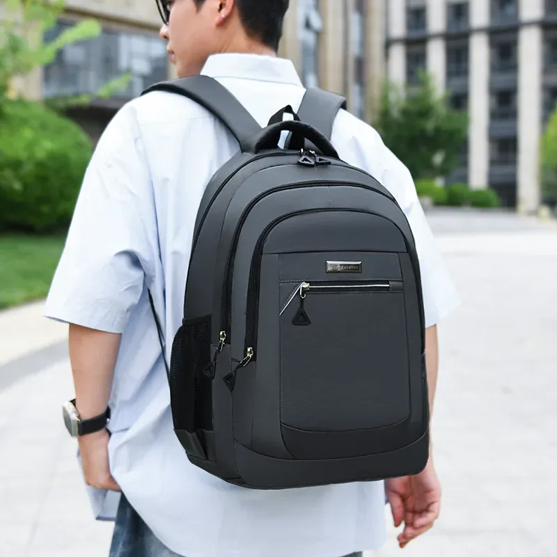 2025 nouveau sac à dos simple d'affaires sac de voyage d'affaires décontracté grande capacité classe moyenne et haute double sacs à bandoulière en vente