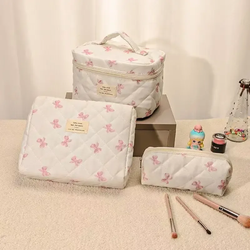 trousse de maquillage en coton matelassé avec nœud et fleur, sac cosmétique zippé pour femme, pochette portable en tissu pour filles