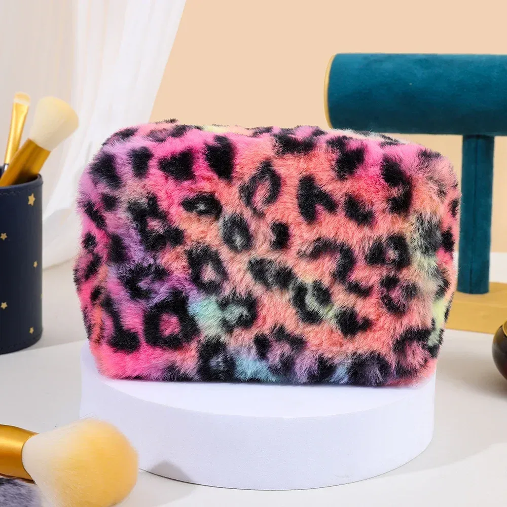 sacs de maquillage en peluche léopard pour femmes, sac à cosmétiques de voyage souple, étui de rangement pour dames et filles, étui de maquillage, sacs à main nécessaires