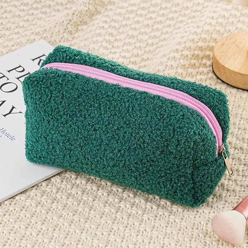 sac de maquillage en peluche mignon pour femmes, petits sacs à cosmétiques portables de voyage, trousse de toilette à fermeture éclair de couleur unie, pochette de lavage, sacs de rangement