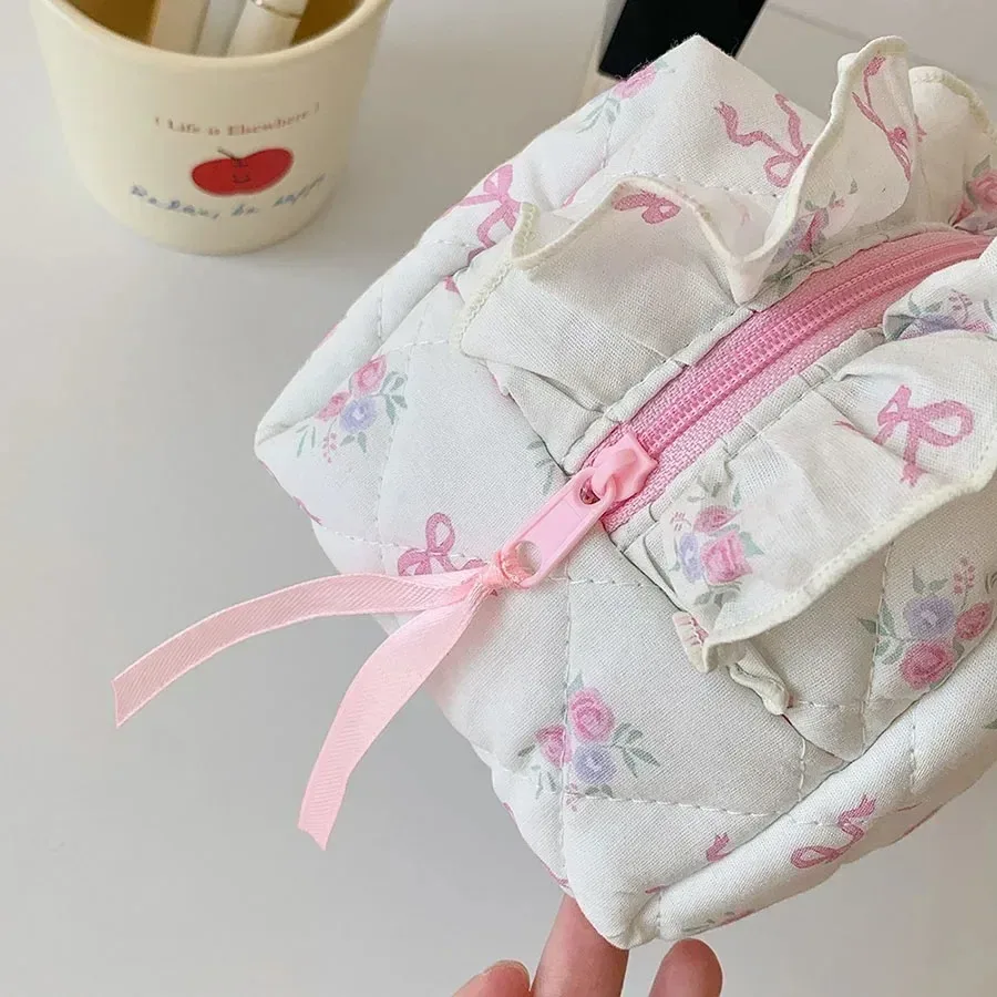 trousse de maquillage en coton matelassé avec nœud mignon pour femmes et filles, organisateur de cosmétiques portable à fermeture éclair, sac à main en tissu, trousse de toilette