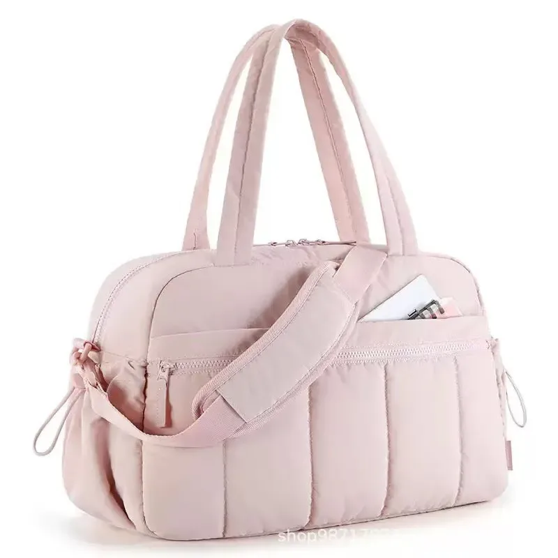 sac de voyage pour femme de grande capacité, sac de sport élégant pour le yoga, design haut de gamme pour les voyages de week-end