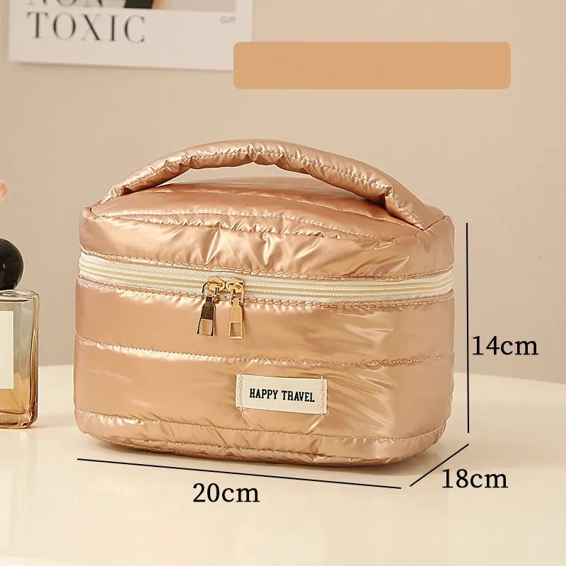 sac de maquillage haut de gamme doré, sac de rangement multifonctionnel argenté, sac de toilette portable de grande capacité pour une utilisation en extérieur