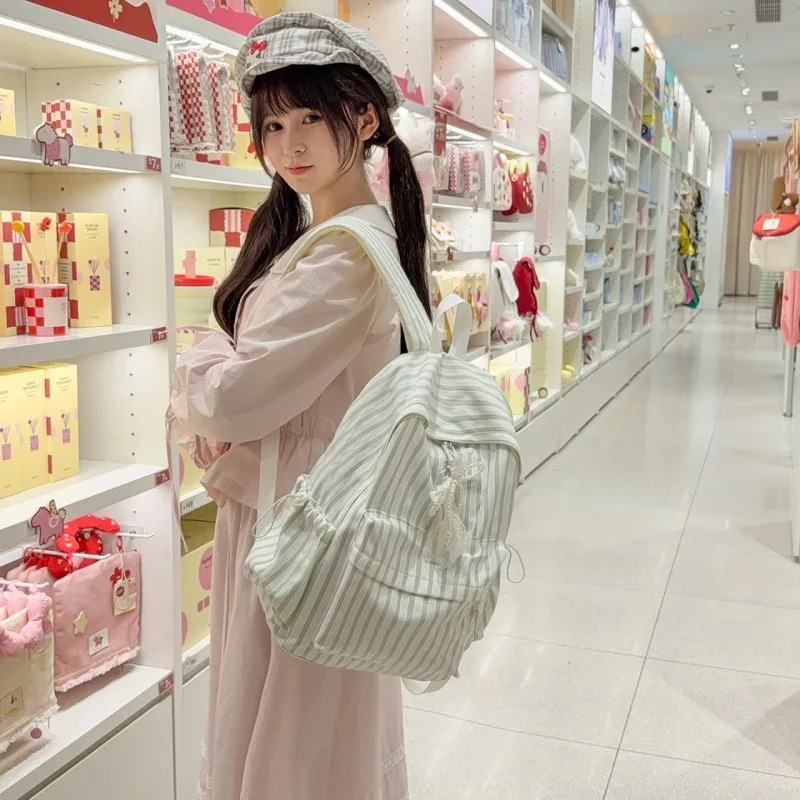 sac à dos à motif rayé, grande capacité, imprimé rayé mignon, avec pendentif, sac à dos léger en nylon, sac à dos pour les trajets quotidiens