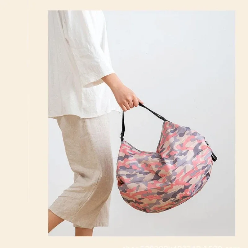 sac fourre-tout en nylon camouflage grande capacité pliable avec poignée pour le shopping et l'organisation