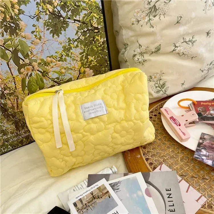 trousse de toilette portable en coton matelassé avec fermeture éclair pour femme, sac à main d'évaluateur cosmétique, forme de boîte, trousse de maquillage mignonne pour filles, 1pc