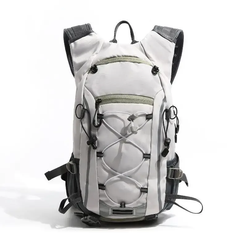 sac à dos de randonnée léger avec bandes réfléchissantes, sangle réglable, poche externe en mesh, support pour bâton de trekking, porte-bouteille et compartiment pour ordinateur portable
