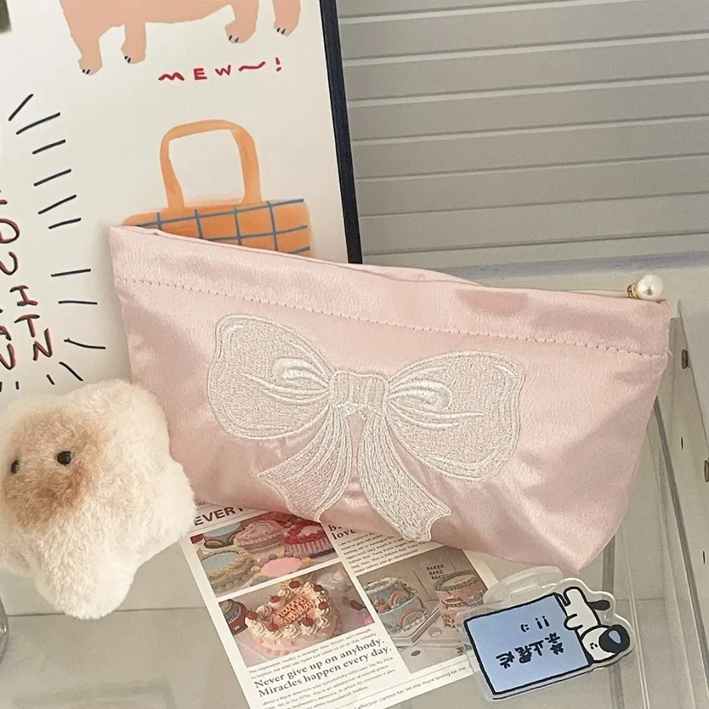 sac de maquillage rose mignon avec nœud, pochette de rangement pour articles de toilette avec fermeture éclair perlée, sac cosmétique brodé avec nœud pour femme