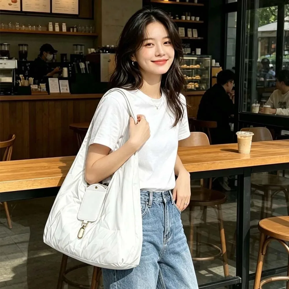 sac fourre-tout avec porte-clés de couleur unie, mini sac de courses pliable peu encombrant, étui ultra-léger en simili cuir