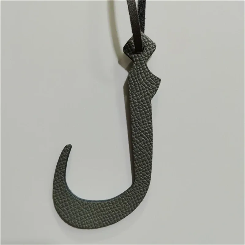 nouveau porte-clés de luxe en cuir véritable avec lettre arabe l, pendentif de sac à dos, breloque de sac pour femmes