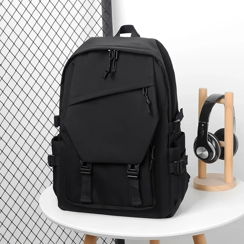 Sac à dos simple de couleur unie, sac à dos de voyage, beaucoup d'espace de rangement, très adapté aux déplacements, à l'école, au travail et à sortir.