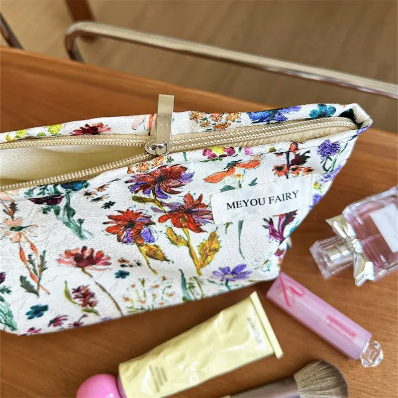 nouvelle trousse de toilette florale de style français, grande trousse de toilette en toile, organiseur de maquillage portable pour les voyages et l'usage quotidien