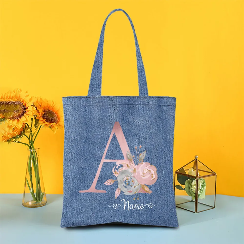 sac fourre-tout en denim personnalisé avec lettre avec nom, sac à main pour mariage, enterrement de vie de jeune fille, sacs de demoiselle d'honneur, sac à bandoulière de voyage, cadeau pour elle
