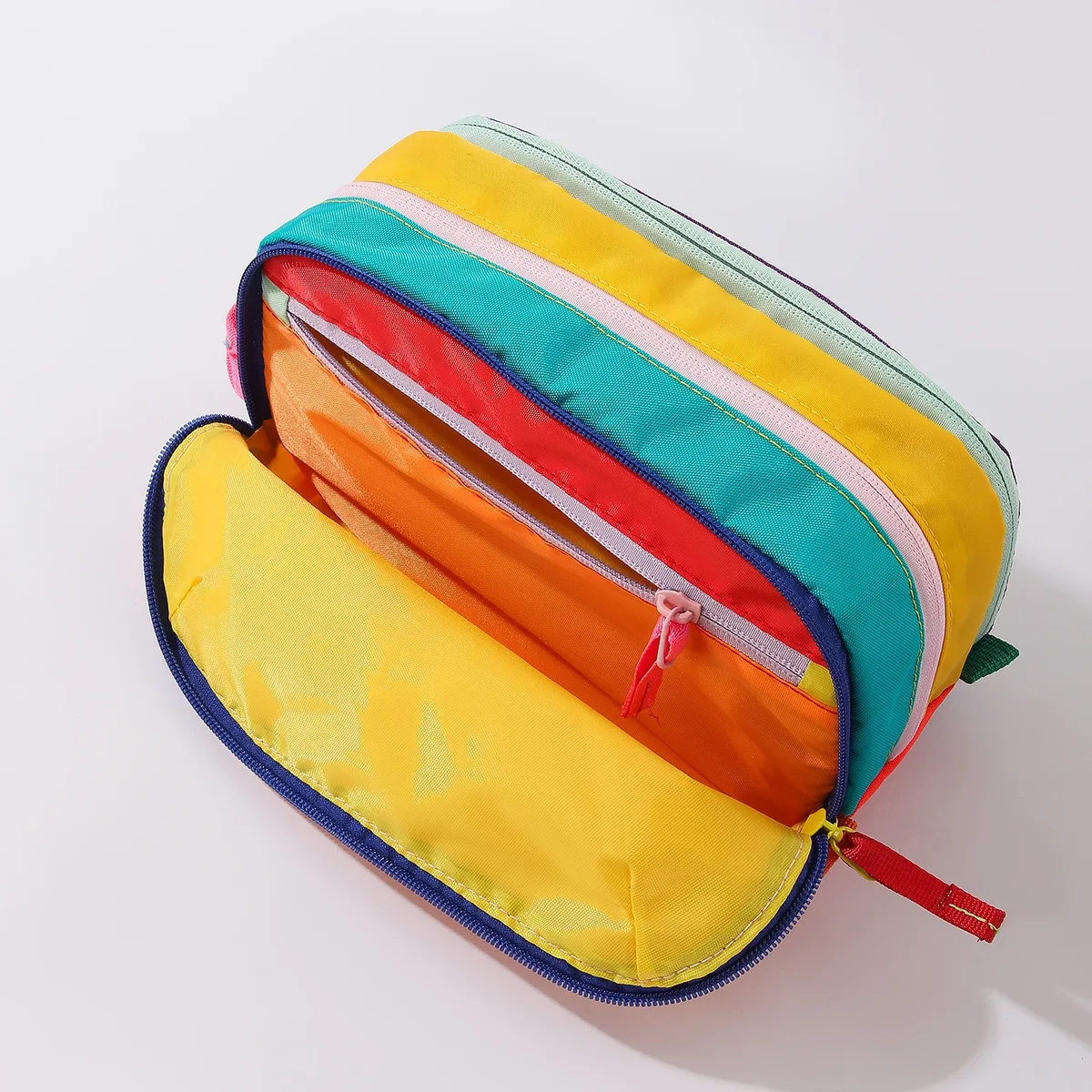 nouveau sac à bandoulière de voyage tendance aux couleurs dopamine, trousse de maquillage, sac de toilette en nylon imperméable grande capacité 4l, sac suspendu