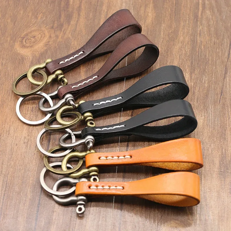 Porte-clés en cuir de vachette fait main de haute qualité, breloque de sac, cordon pour clés de voiture, boucle fer à cheval vintage en cuivre, pendentif de sac à dos