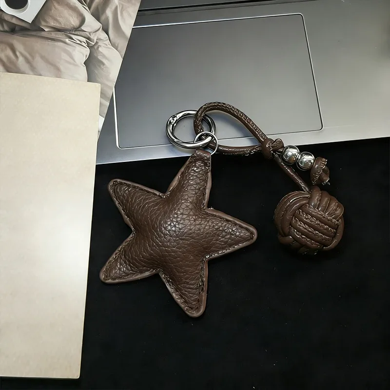 porte-clés tressé étoile pour femme, breloque de sac à main tendance, accessoire de sac personnalisé diy, petit cadeau, porte-clés pour sacs bandoulière