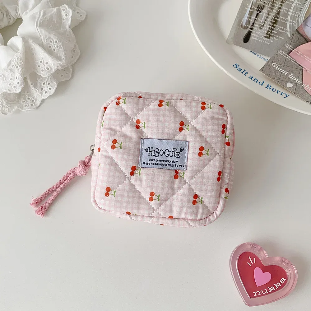 sac de maquillage carré ins fashion cherry, sac de toilette portable grande capacité pour filles, sac de rangement pour coton hygiénique, cadeaux pour femmes