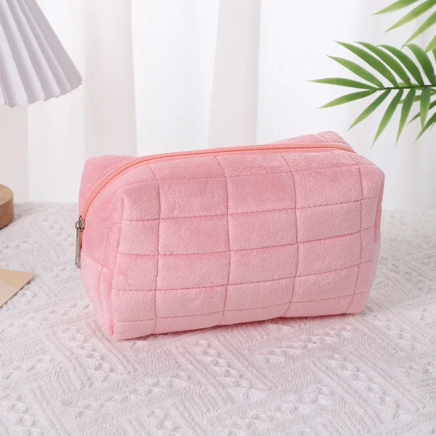 ensemble de 3 sacs à maquillage en peluche, sac à maquillage à carreaux, trousse de toilette de voyage à fermeture éclair de grande capacité, sac de rangement multifonctionnel portable, pochette de rangement mignonne pour pinceaux de maquillage, adapté aux femmes, rose, bleu, blanc