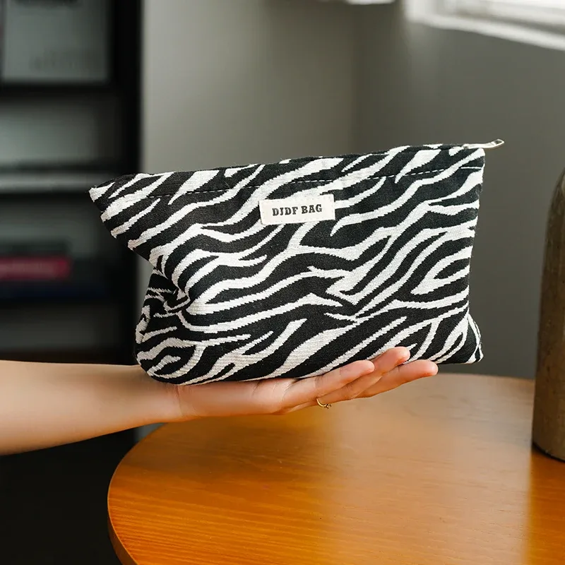 petit porte-monnaie imprimé léopard, sac de maquillage pour femmes, sac de rangement de cosmétiques portable, sac de rouge à lèvres à la mode, sac de doublure pour les déplacements quotidiens