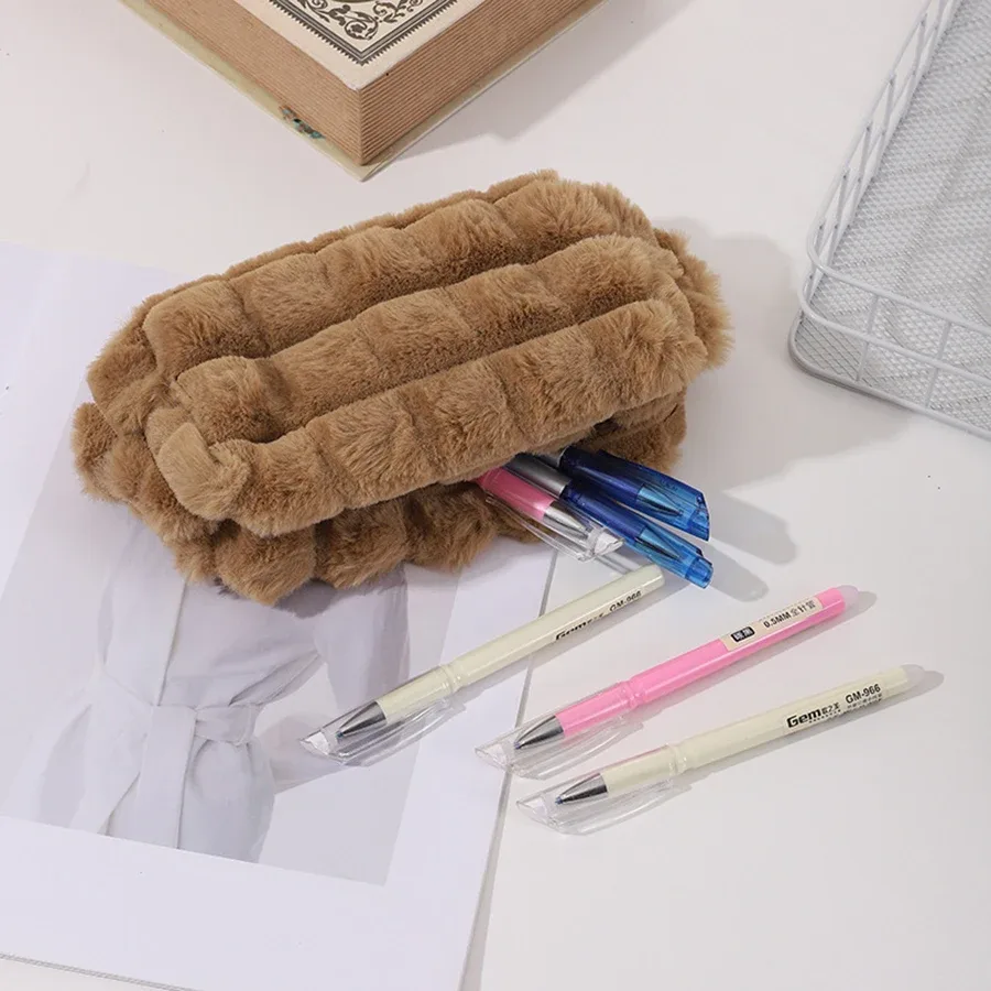 sac à cosmétiques élégant en peluche pour femmes, organisateur multifonctionnel pour cosmétiques et rouges à lèvres, parfait pour son usage quotidien et pour les cadeaux