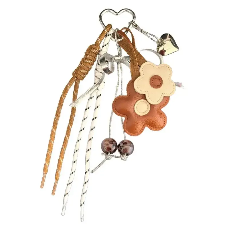 joli porte-clés et breloque de sac en cuir pu motif fleur et cœur, pendentif de sac bohème pour femme, accessoire esthétique pour sacs fourre-tout