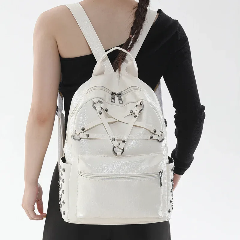 sac à dos décontracté pour femme en pu souple avec rivets, fermeture éclair solide, personnalisable, tendance, grande capacité, nouvelle collection 2026, haute qualité