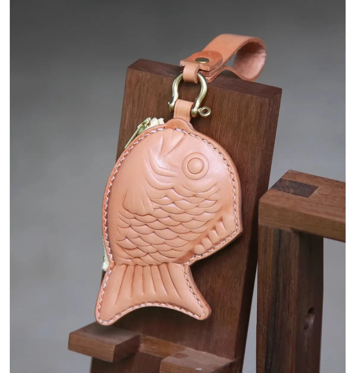 sac de poisson au vivaneau rouge fait à la main, breloque japonaise rétro en cuir, porte-monnaie, petit sac de rangement, porte-clés de décoration
