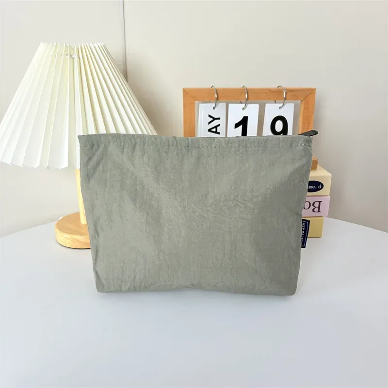 sac cosmétique en nylon avec logo imprimé personnalisé, couleur unie simple, pochette pour femme, grande capacité, fermeture éclair, sacs de rangement pour articles de toilette