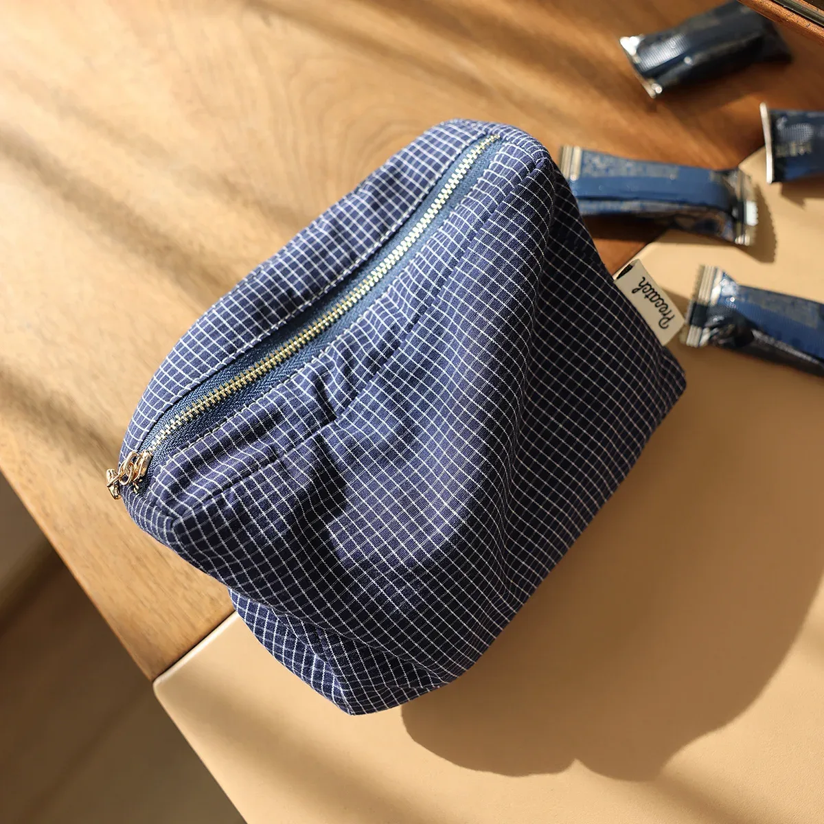 sac à cosmétiques en tissu rayé à carreaux, sac de rangement carré à fermeture éclair en trois dimensions, sac à main de voyage portable, trousse de maquillage