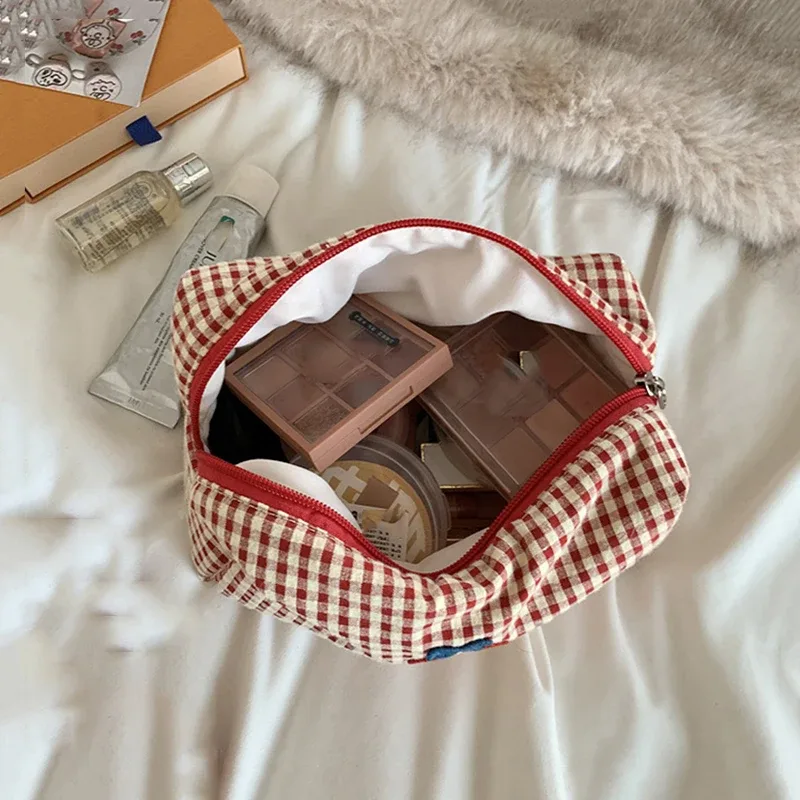Pochette de maquillage en coton à carreaux avec broderie cerise, sac de rangement cosmétique portable pour voyage, organiseur de toilette multifonctionnel