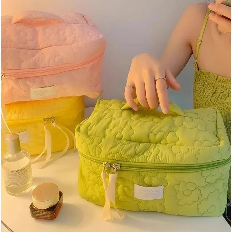 Sac de maquillage à motif de fleurs douces pour femmes, organisateur de cosmétiques de toilette, sac à fermeture éclair, pochette de lavage de voyage, sac à cosmétiques, sacs de maquillage féminins
