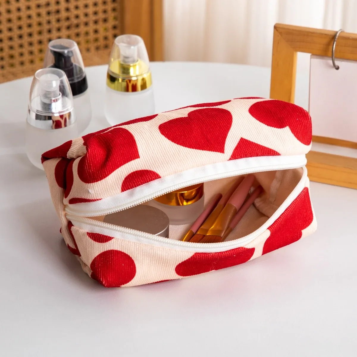 sac de maquillage à motif de cœur rouge pour femmes, organisateur de cosmétiques de toilette, sac à fermeture éclair, pochette de lavage de voyage, sac à cosmétiques, sacs de maquillage féminins