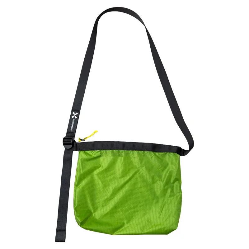 xenosmilus sac à dos de voyage – sac à bandoulière portable et léger avec peau résistante à l'eau pour les affaires et l'extérieur