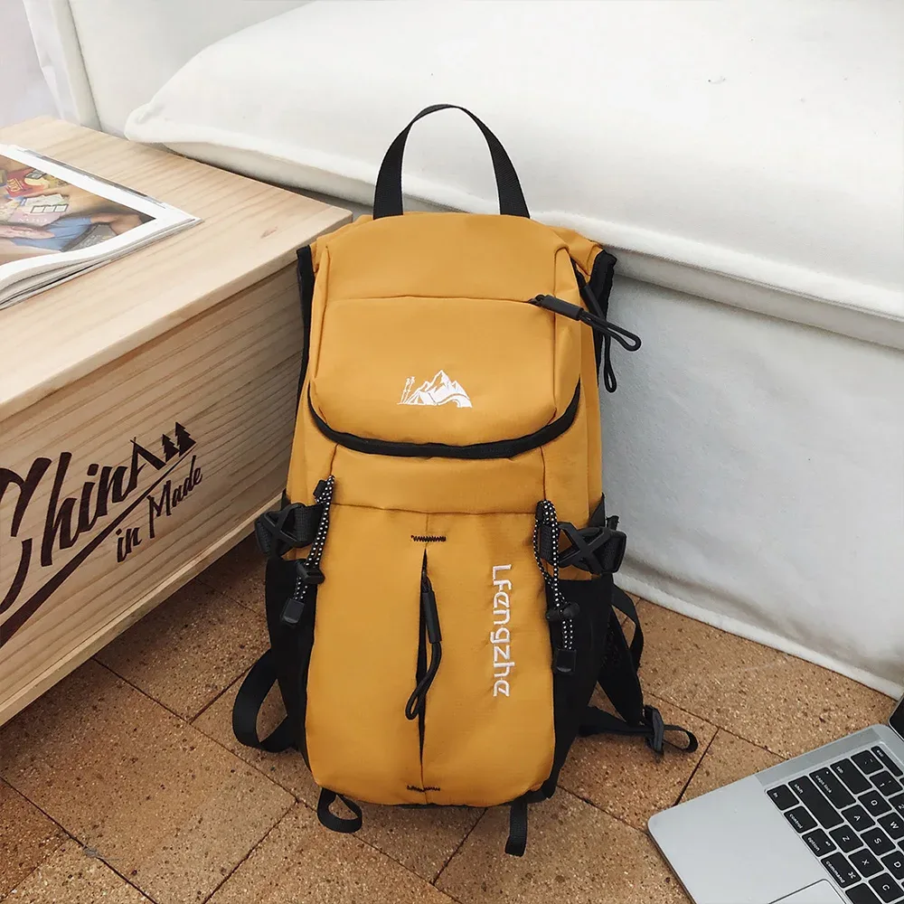 mini sac à dos d'extérieur léger à motif montagne avec sangle réglable pour la randonnée, les voyages, le camping et les sorties quotidiennes en plein air