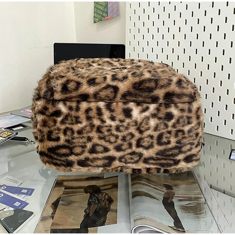 sac à dos moelleux imprimé léopard pour femmes, sac de voyage mignon et doux, sac à bandoulière décontracté à plusieurs poches, sac d'école de grande capacité