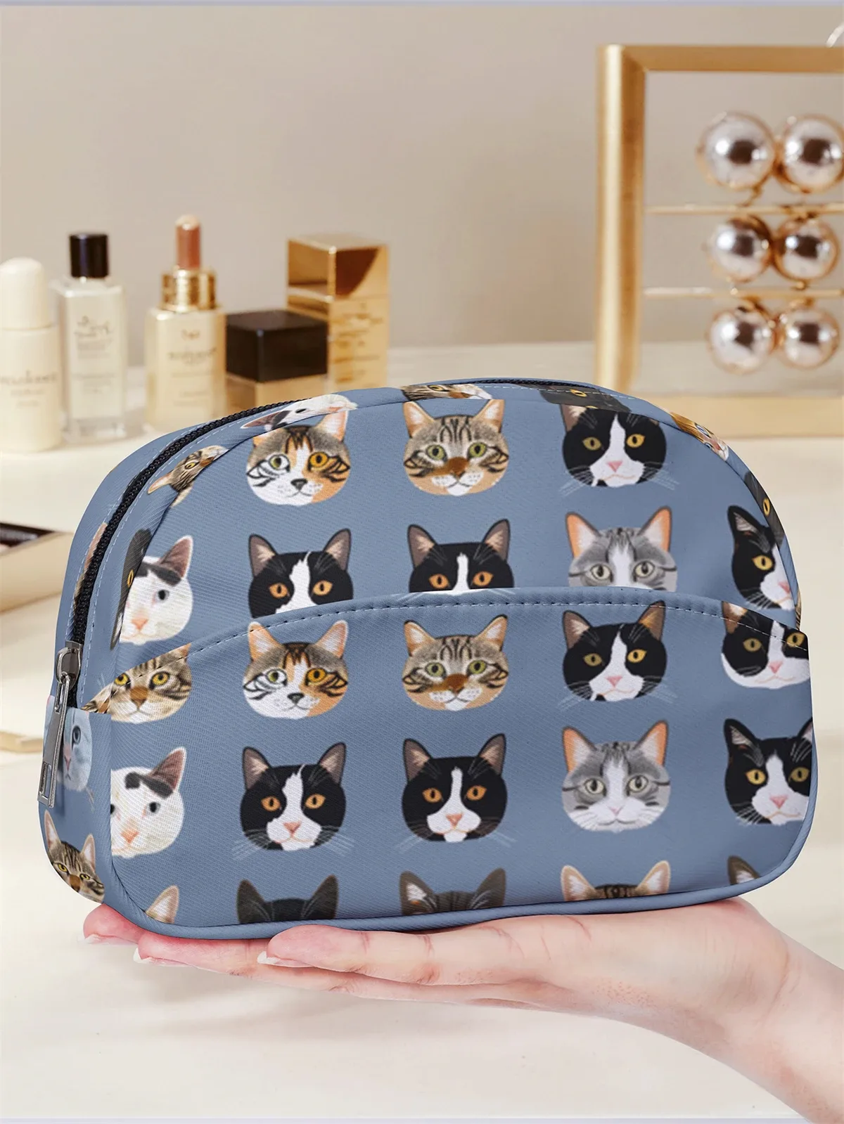 trousse de maquillage imprimée motif chat mignon, design multi-poches, trousse de toilette portable, légère, idéale pour les voyages et les sorties.