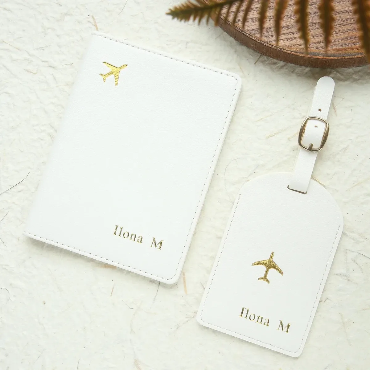 couverture de passeport avec nom personnalisé gratuit, ensemble d'étiquettes de bagage, porte-passeport en cuir pu à la mode, porte-monnaie de voyage personnalisé avec estampage doré