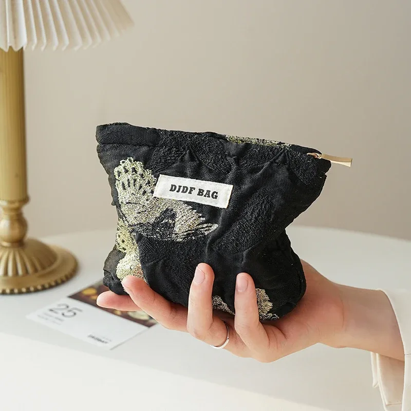 trousse de maquillage pour femmes, imprimé noble, fleurs dorées, grande capacité, rouge à lèvres, coussin d'air, sac de rangement, trousse de toilette de voyage portable