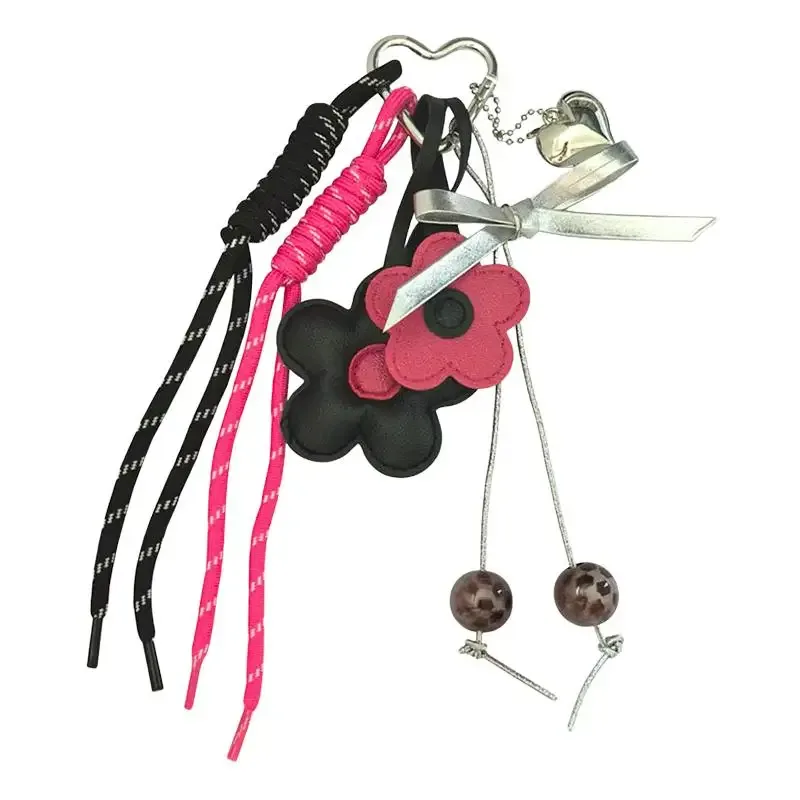 joli porte-clés et breloque de sac en cuir pu motif fleur et cœur, pendentif de sac bohème pour femme, accessoire esthétique pour sacs fourre-tout