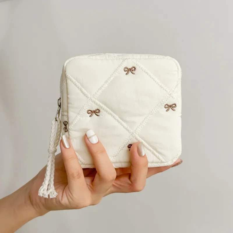 nouvelle trousse de toilette matelassée love, trousse de toilette portable de voyage, trousse à rouge à lèvres, sac de rangement multifonctionnel pour serviettes hygiéniques