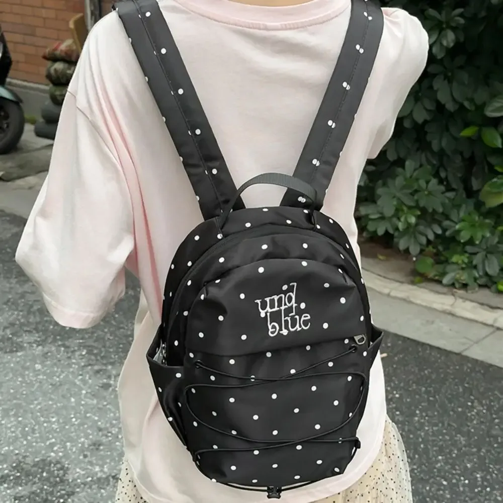 Sac à dos à pois mignon et élégant, style Y2K, minimaliste, en nylon, avec cordon de serrage, grande capacité, durable, pour étudiants et adolescents