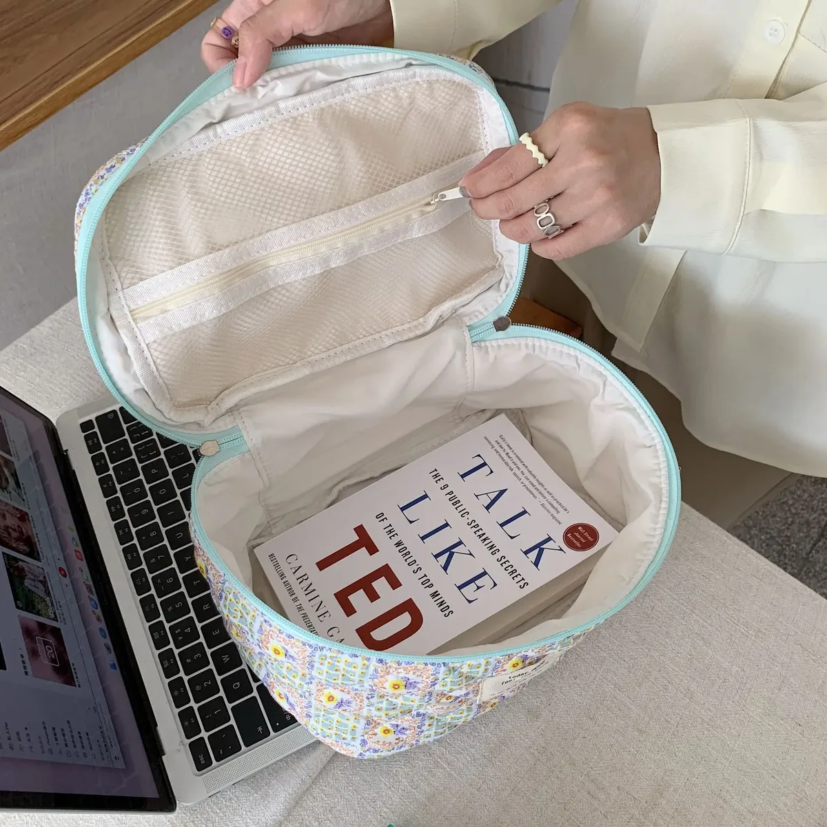 sac de maquillage en coton matelassé pour femmes, mignon, organisateur de cosmétiques à fermeture éclair, pochette essentielle de voyage, sac à main en forme de boîte, trousse de toilette pour dames