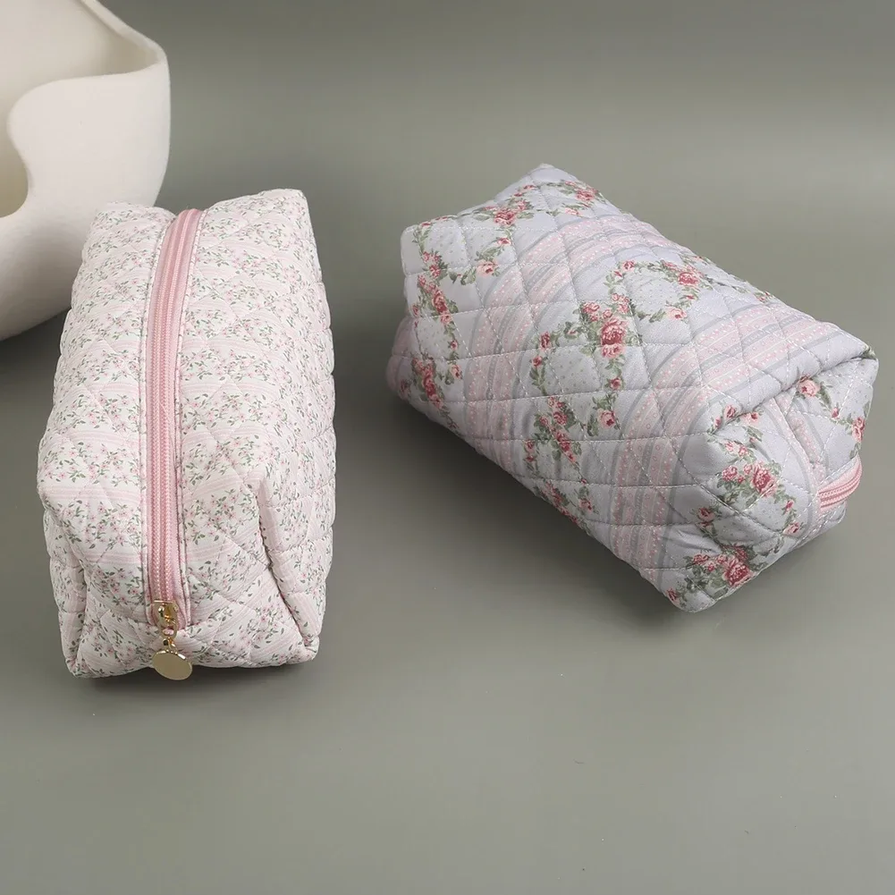 Sac à cosmétiques floral pour femmes, grande capacité, en coton, esthétique, sac de toilette, fermeture éclair, sac organisateur rembourré, sac à main quotidien pour filles