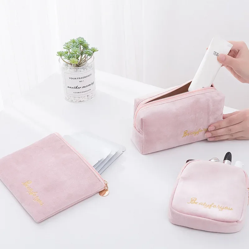 sac de rangement de maquillage en velours doux pour femme, trousse de toilette pour coussinets, trousse de maquillage de voyage gt, trousse de beauté pour évaluateurs
