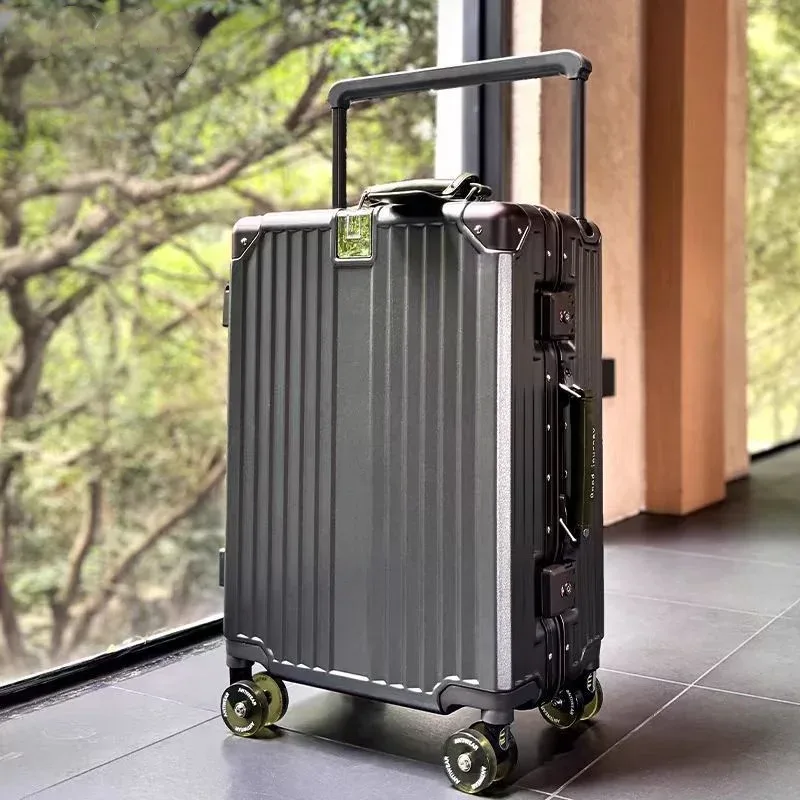 bagage roulant à guidon large avec cadre en aluminium, avec roues pivotantes silencieuses colorées et serrure tsa, valise à roulettes de grande capacité
