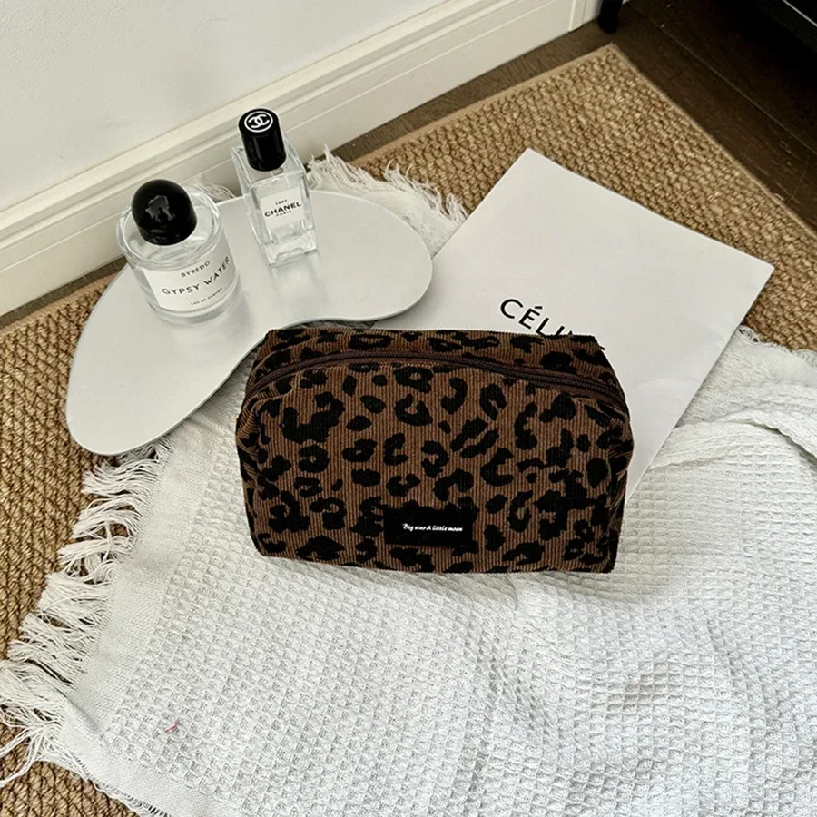 Petite trousse de maquillage à imprimé léopard, grande capacité, pochette cosmétique, porte-rouge à lèvres, organiseur pour femmes, étui de beauté portable pour les voyages