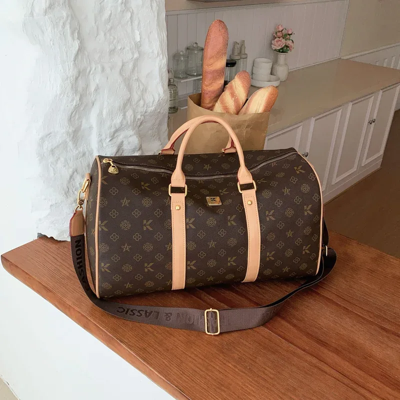 sac de voyage vintage pour femmes 2026, nouveau sac de voyage à motif monogramme, sac de week-end de haute qualité à grande capacité, bagage à main s
