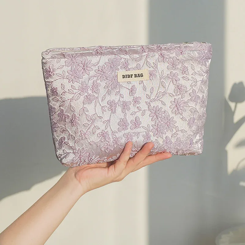 nouveau sac cosmétique femme de petite taille portable bleu broderie mini sac de rangement de serviettes hygiéniques sac de clé de monnaie de banlieue sac de carte bancaire