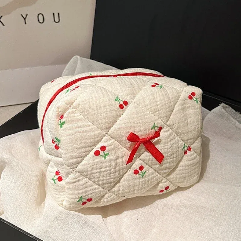 sac de rangement de maquillage matelassé à fleurs, organisateur de voyage portable, pochette de toilette cosmétique, sac à main de maquillage mignon, pochette